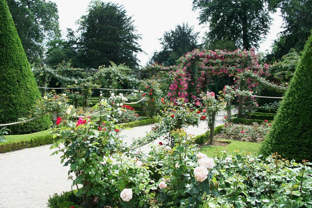 gardens in paris