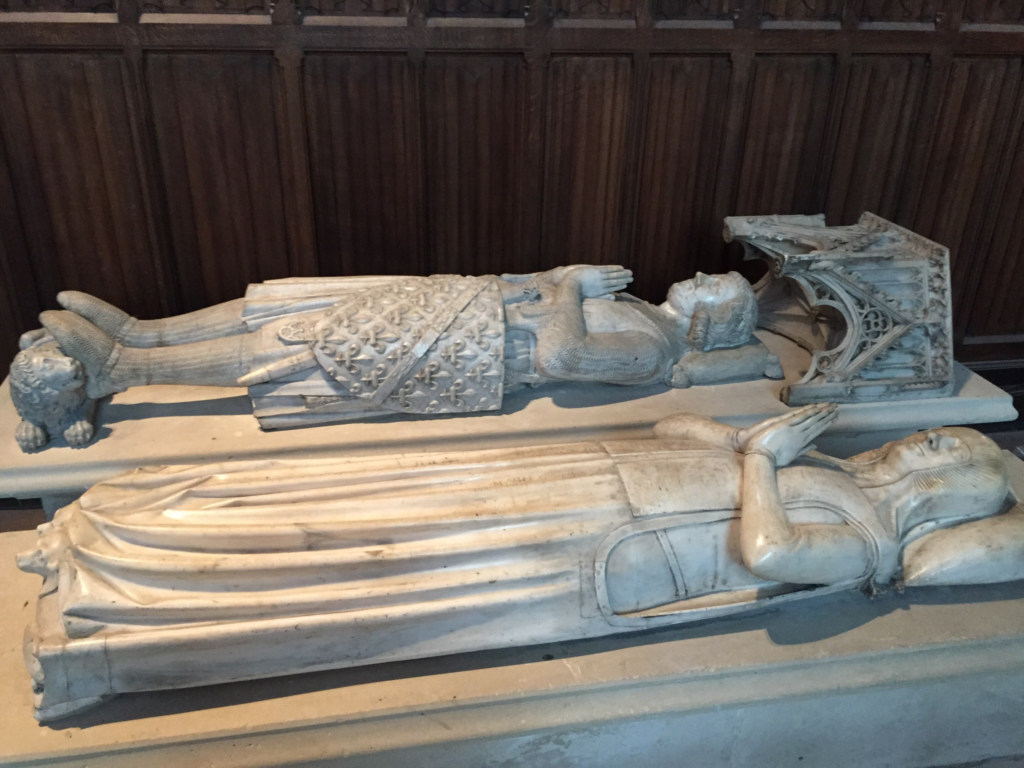 Marble effigies of a king and queen of France in Saint-Denis Cathedral